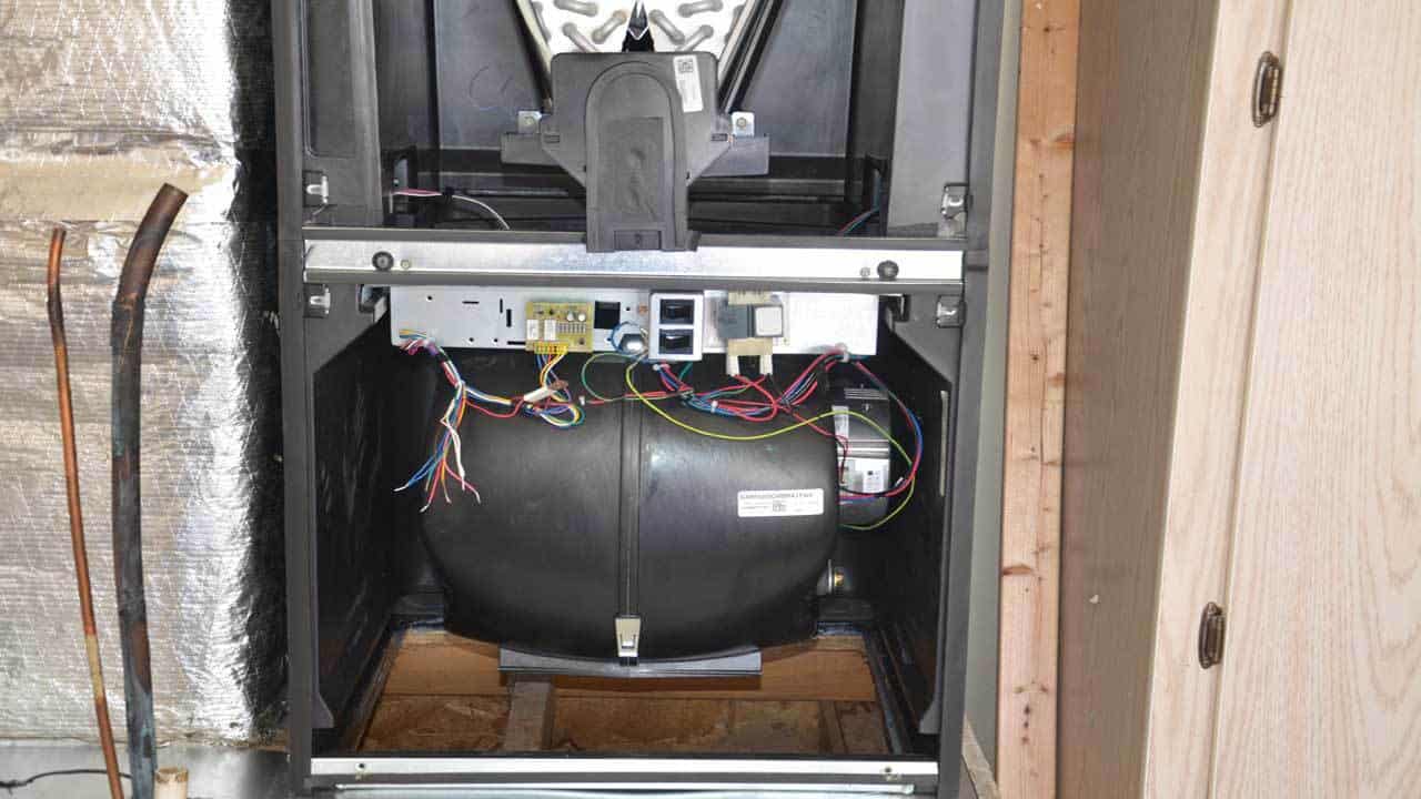 trane-heat-pump-blower-in-air-handler-ht4w1280