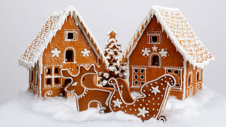 Why not create a gingerbread village with sled, reindeers and more?