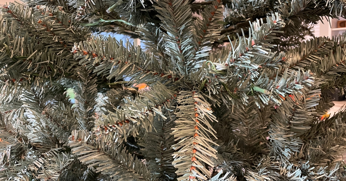 How Fluffing an Artificial Christmas Tree Makes It Look Full & Natural
